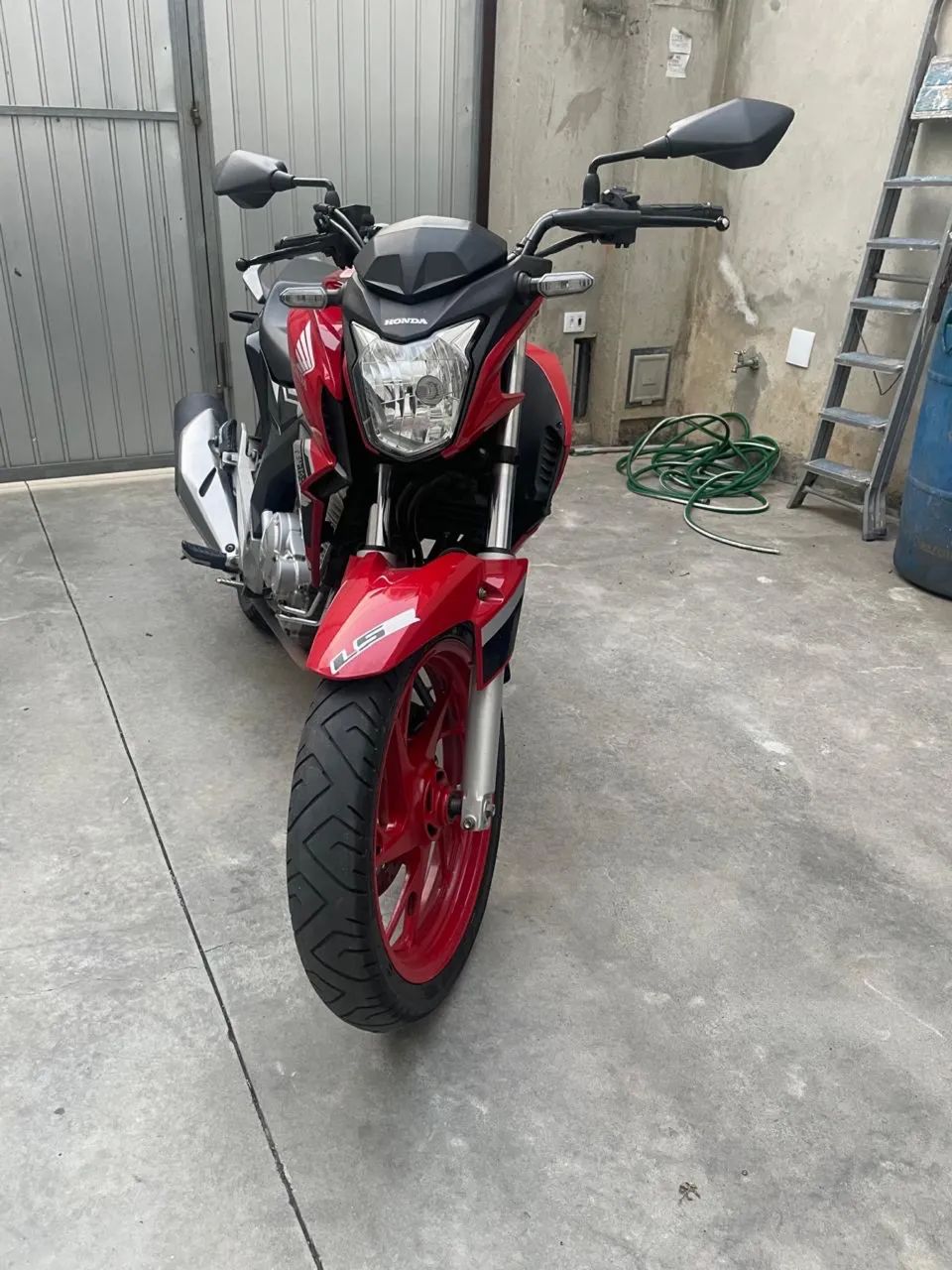 Cb 250 - Foto 3