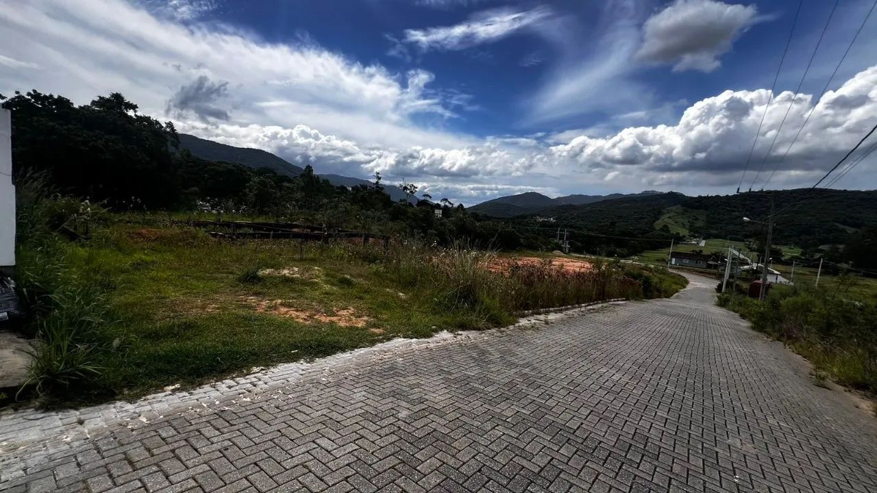 Terreno de 1525m² em Forquilhas, São José