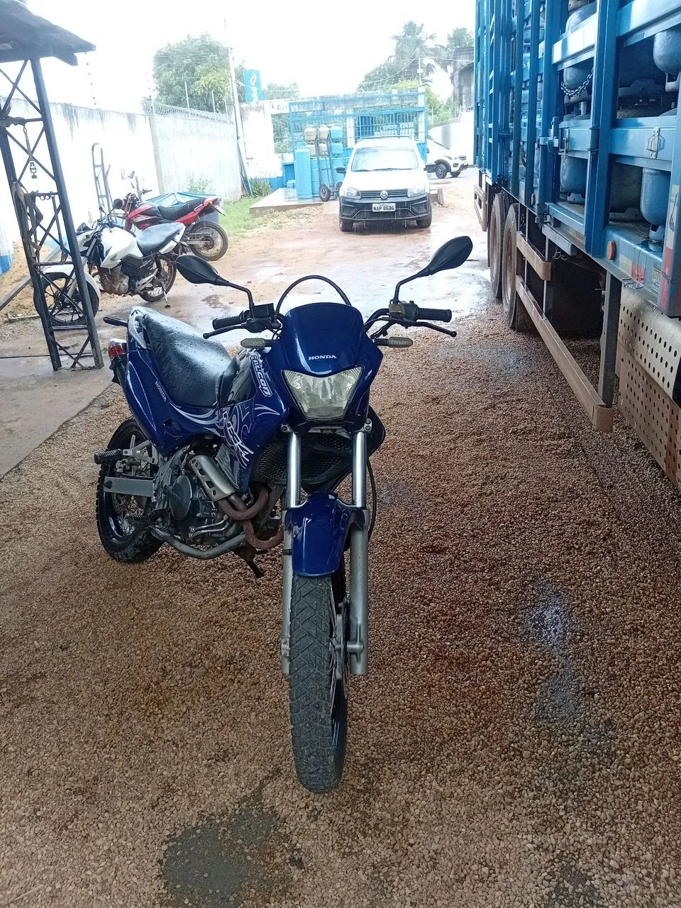 Moto falcon a venda