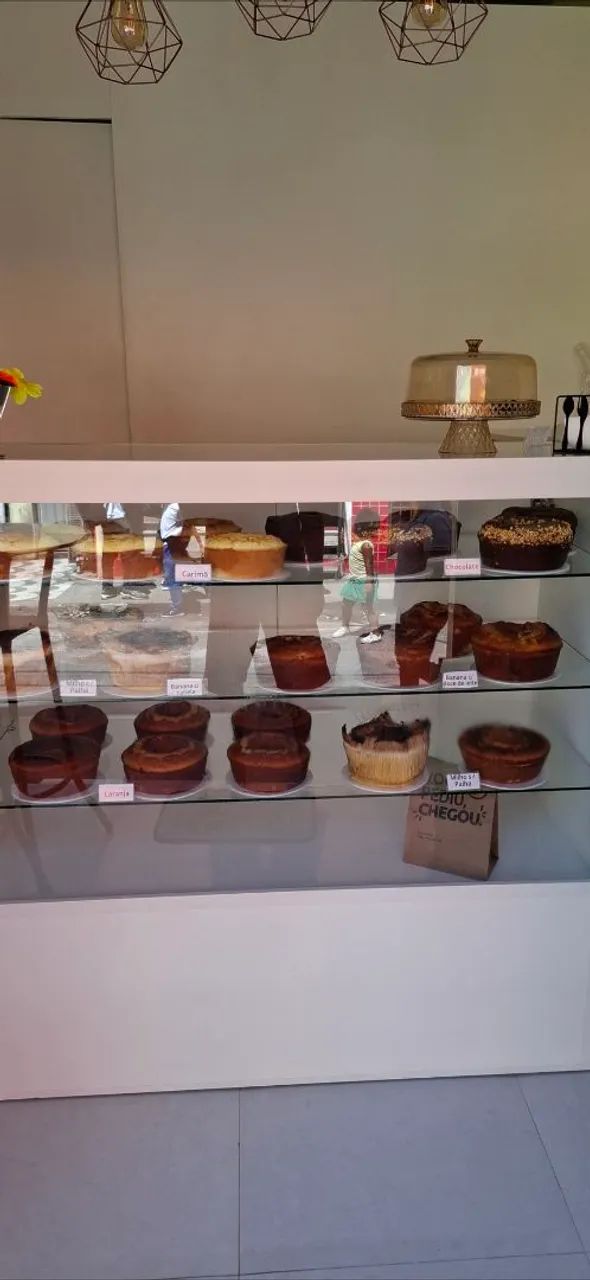 Vitrine de exposição com balcão, gavetas cofre e prateleiras.  - Foto 2