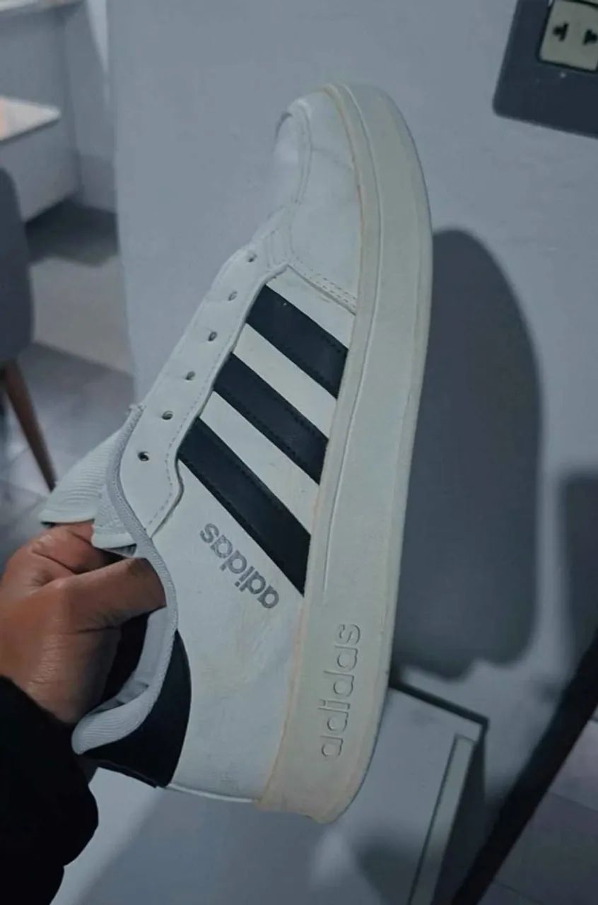 Tênis Adidas n°38 - Foto 2