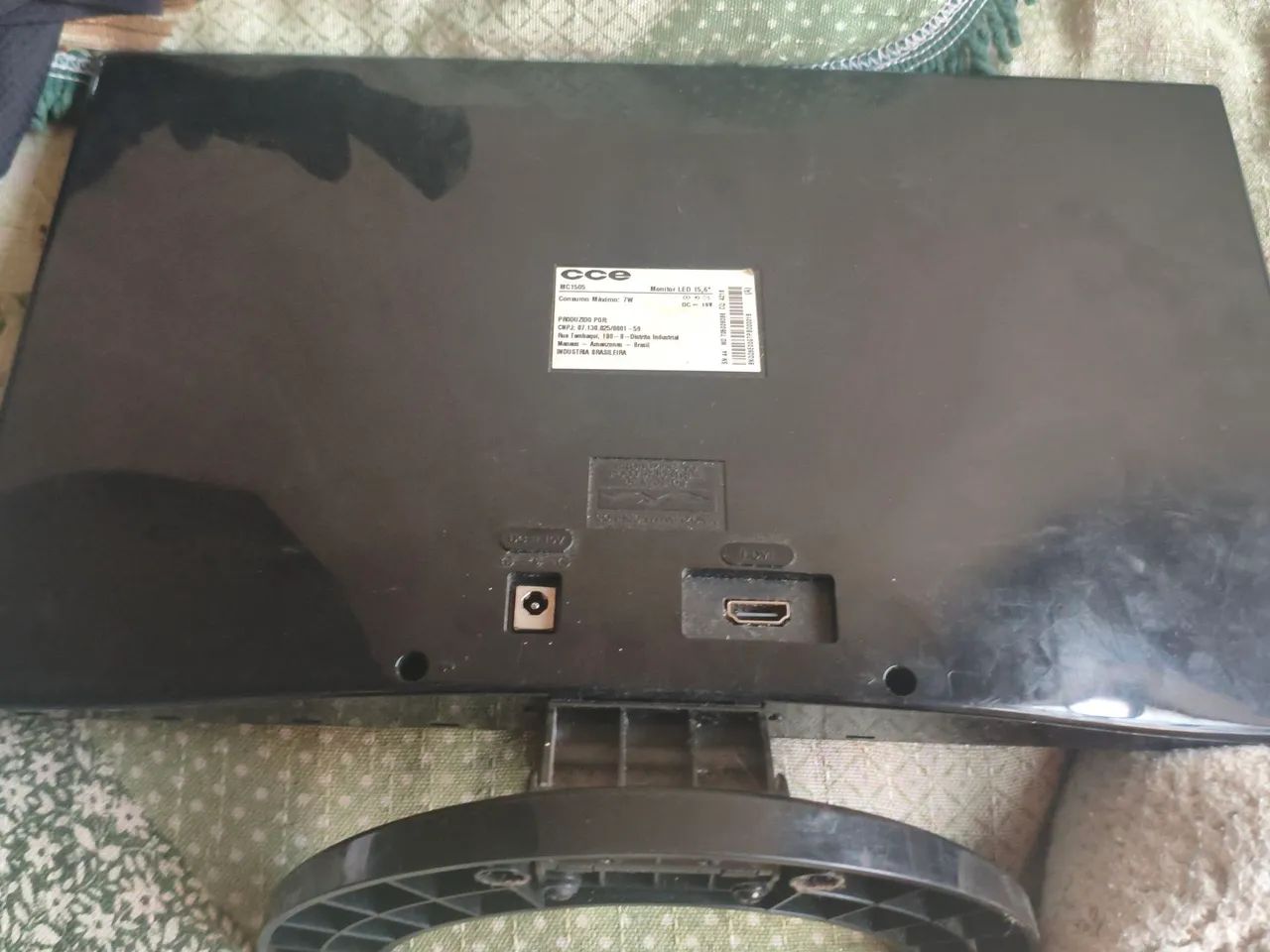 Monitor LED 15,6" CCE (DEFEITO) - Foto 2