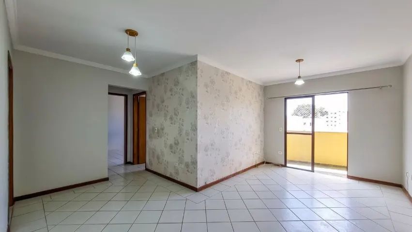 Ótimo Apartamento à Venda, com Sacada e Vaga Coberta!