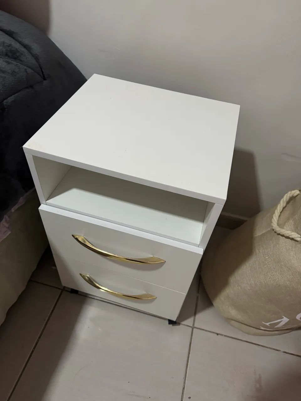 Mesa de cama