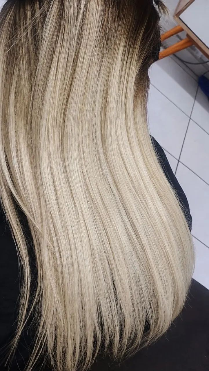 Cabelo loiro na tela