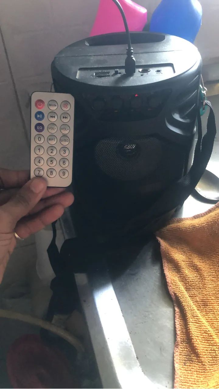 Caixinha de som com controle remoto - Foto 3