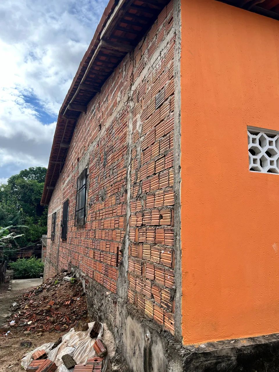 Vendo ou troco essa casa - Foto 2