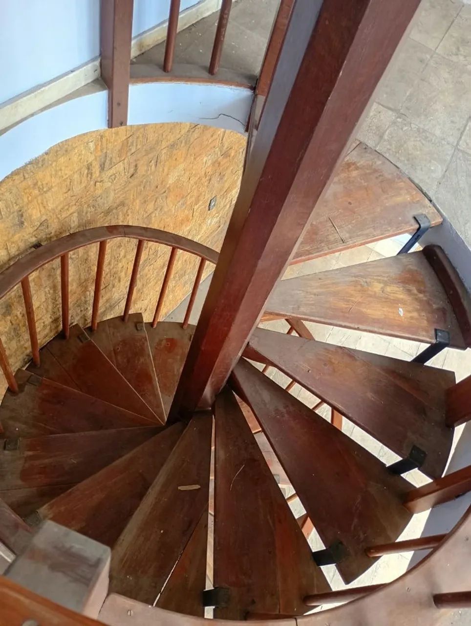 Escada de madeira Espiral! - Foto 3