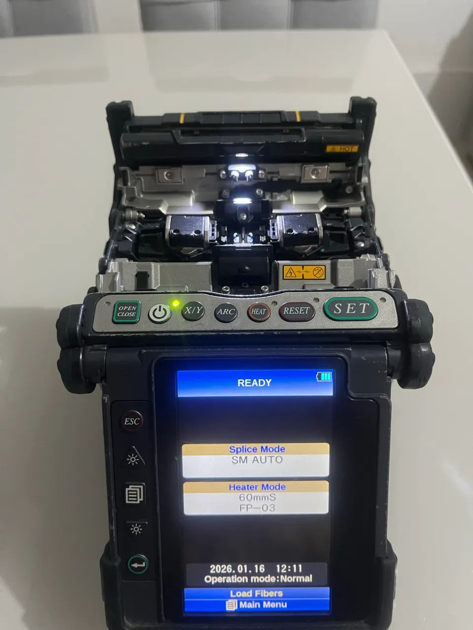 Máquina de fusão de fibra óptica  - Foto 5