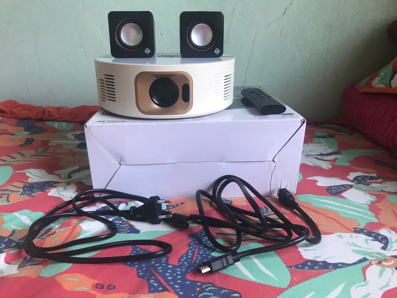 PROJETOR BETTDOW AC1059 COMPLETO.