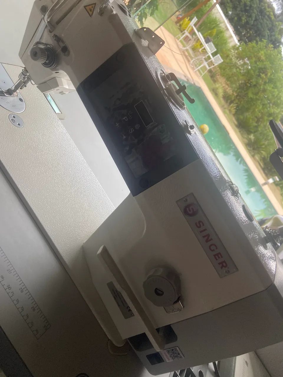 Máquina de costura reta semi industrial 