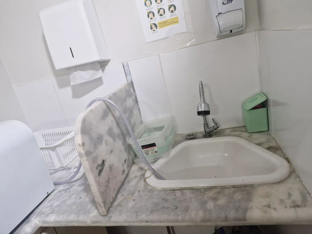 Bancada em mármore e gavetas  - Foto 3