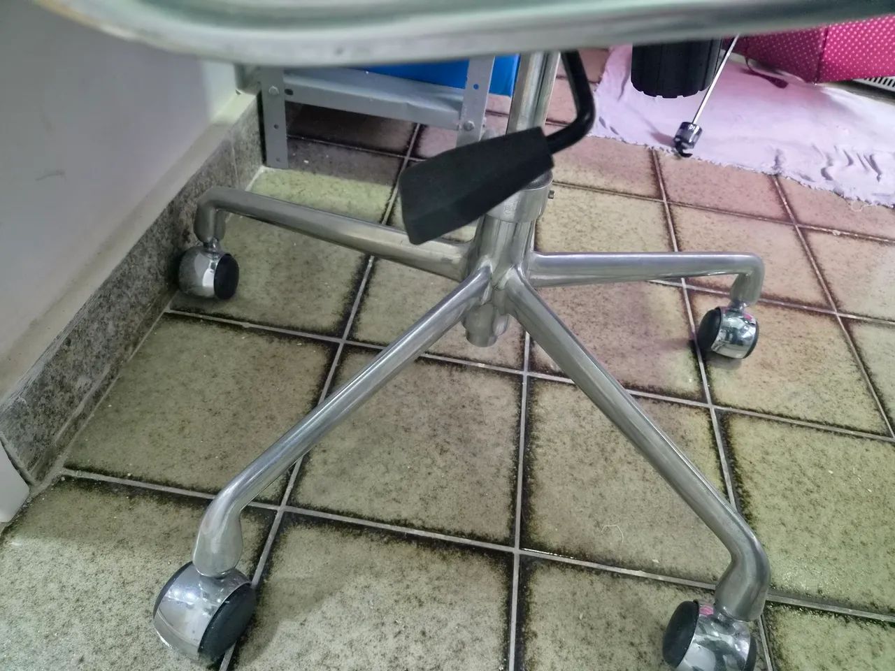 Cadeira executiva - Foto 2