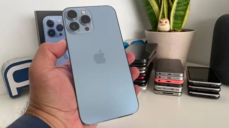 Iphone 15 Pro max - Foto 2