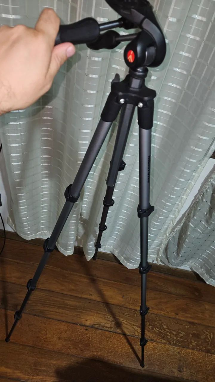 Tripé Manfrotto  - Foto 4