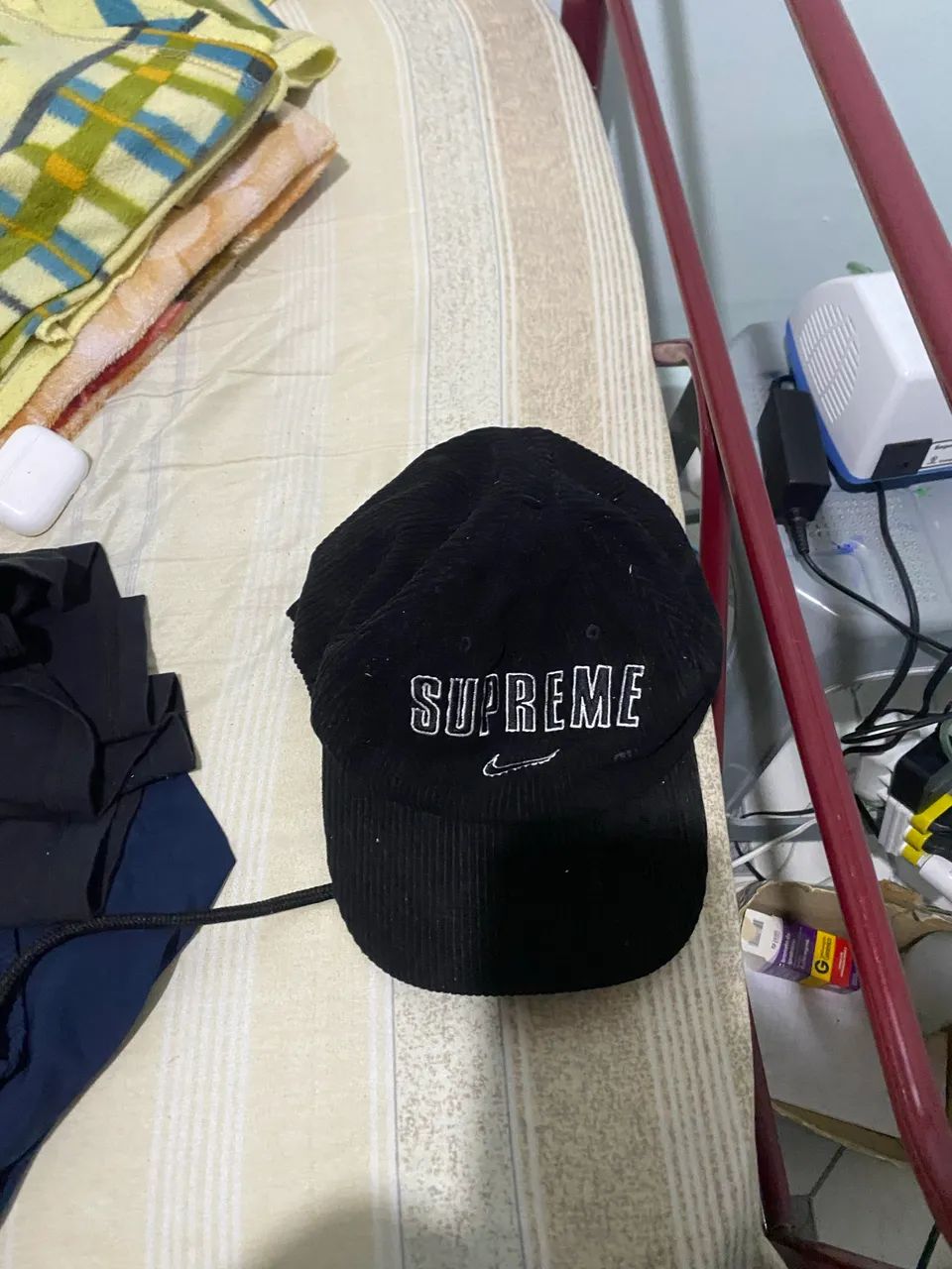 Boné da Nike supreme 