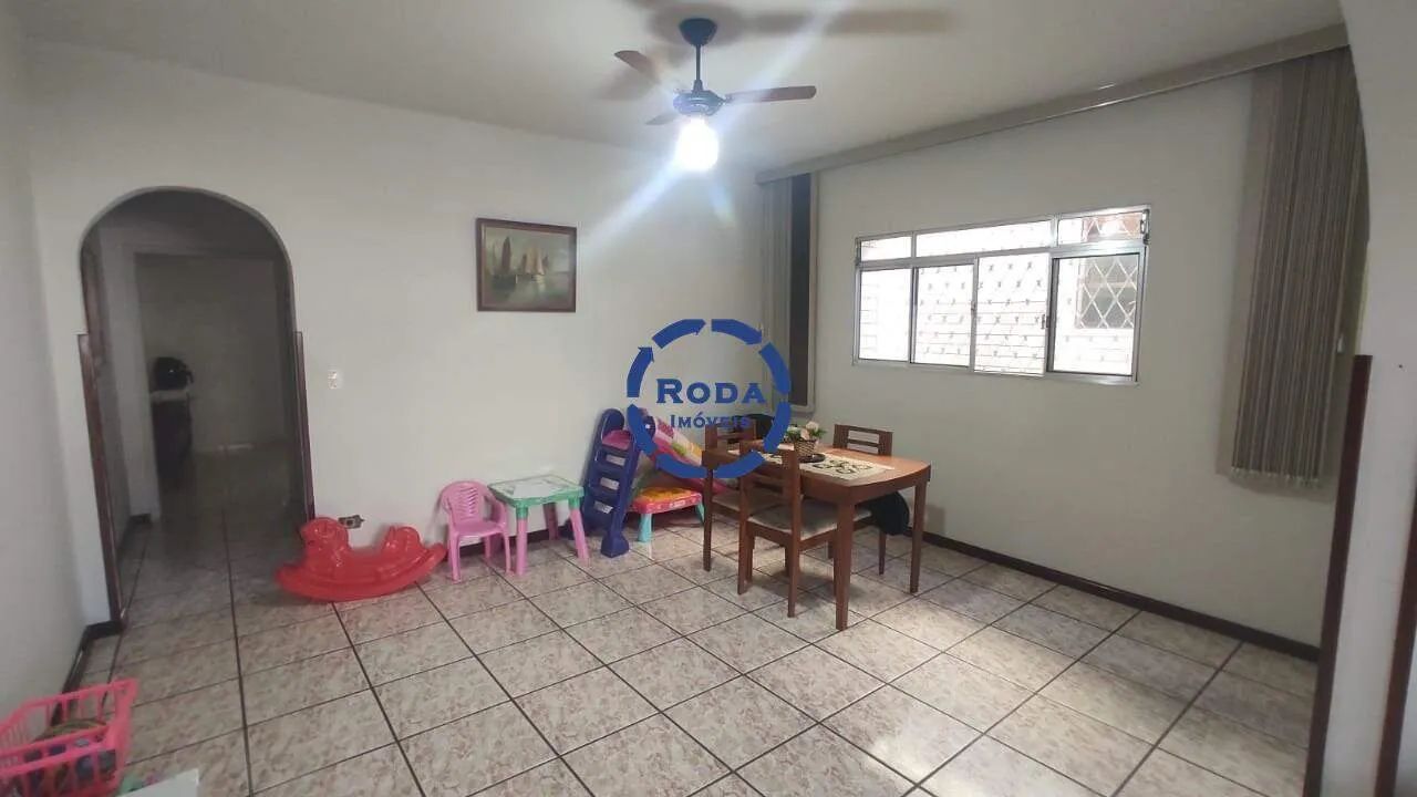 Casa na Vila Belmiro com 3 dormitórios, suíte, edícula e 2 vagas