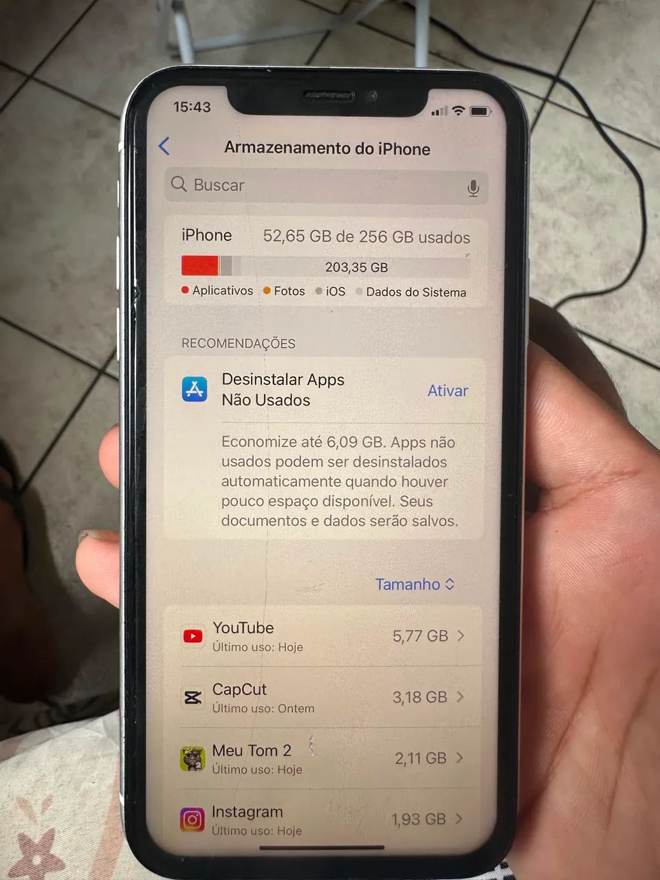 ? iPhone XR 256 GB Branco - R$ 800