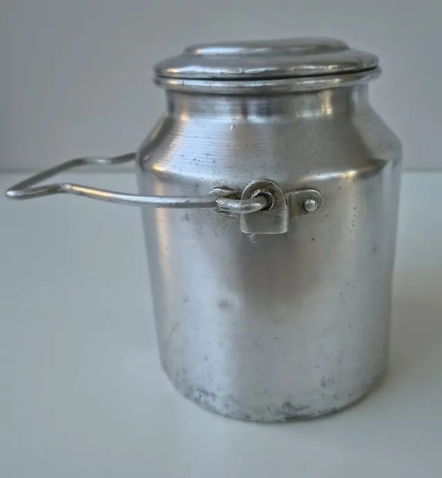 Antigo Galão de Leite/Leiteira em Alumínio, com tampa e alça - Vintage