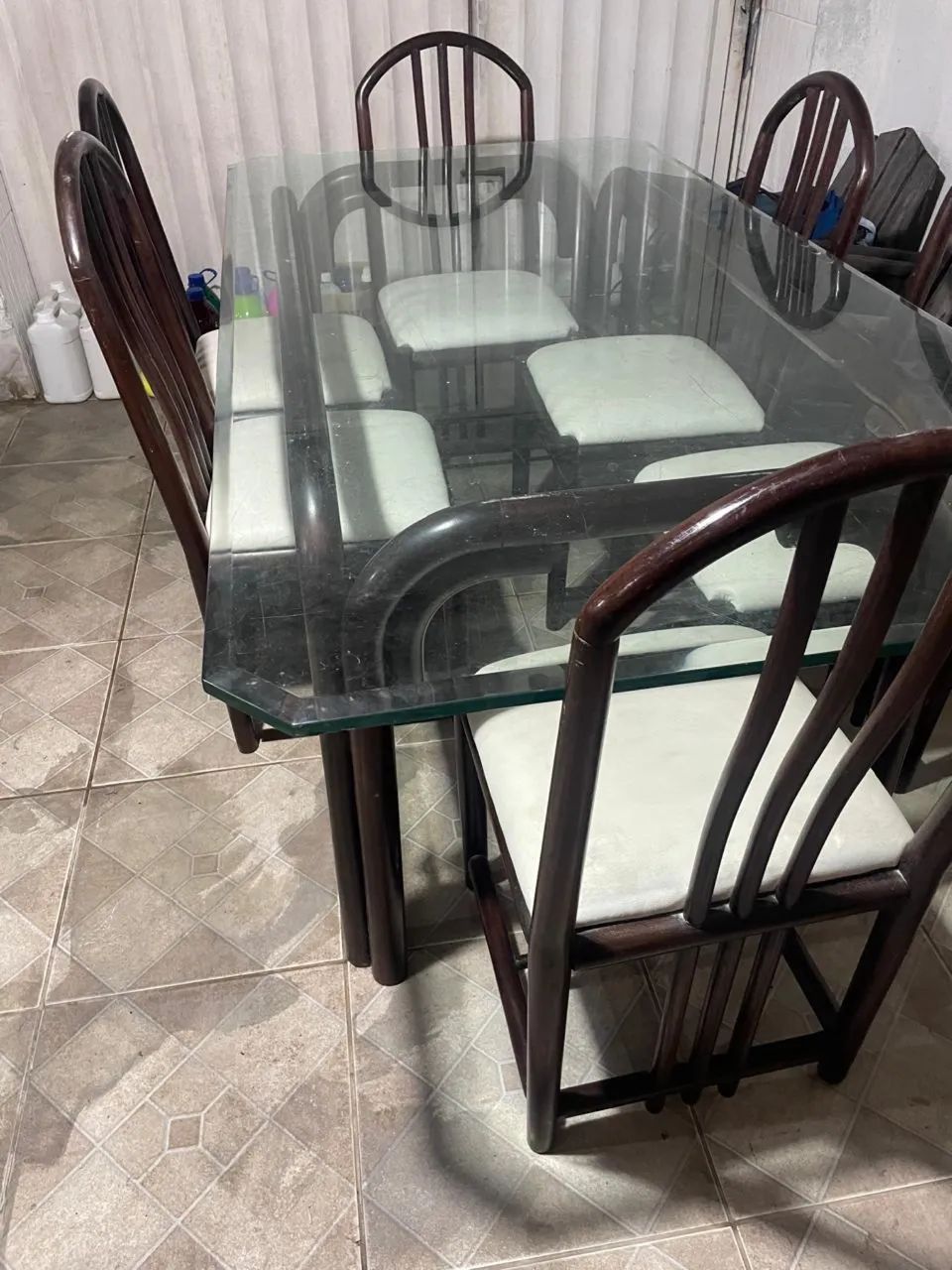 Mesa de vidro com pés de madeira   - Foto 3