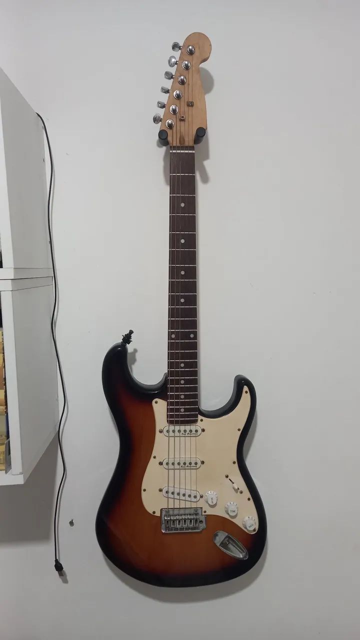 Guitarra Condor Stratocaster