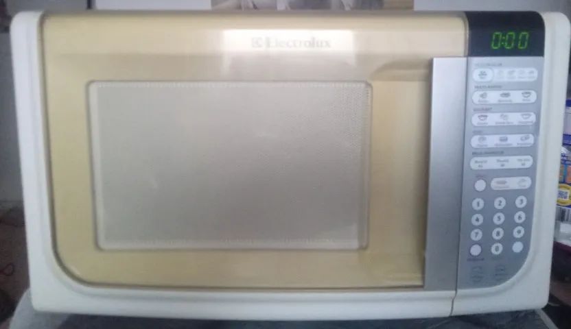 MICROONDAS ELECTROLUX 23L COM GARANTIA DE 3 MESES