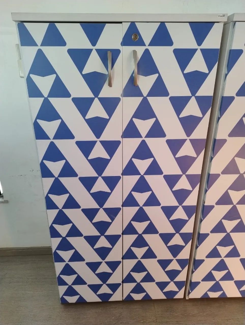 Vende-se 2 armários  de uso comercial - Foto 2