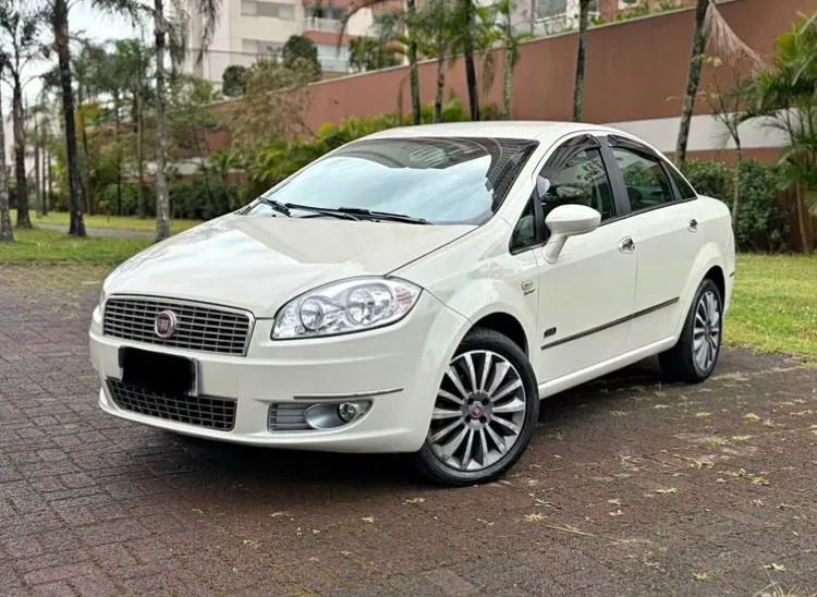 Linea essence 1.8 - 2013 
