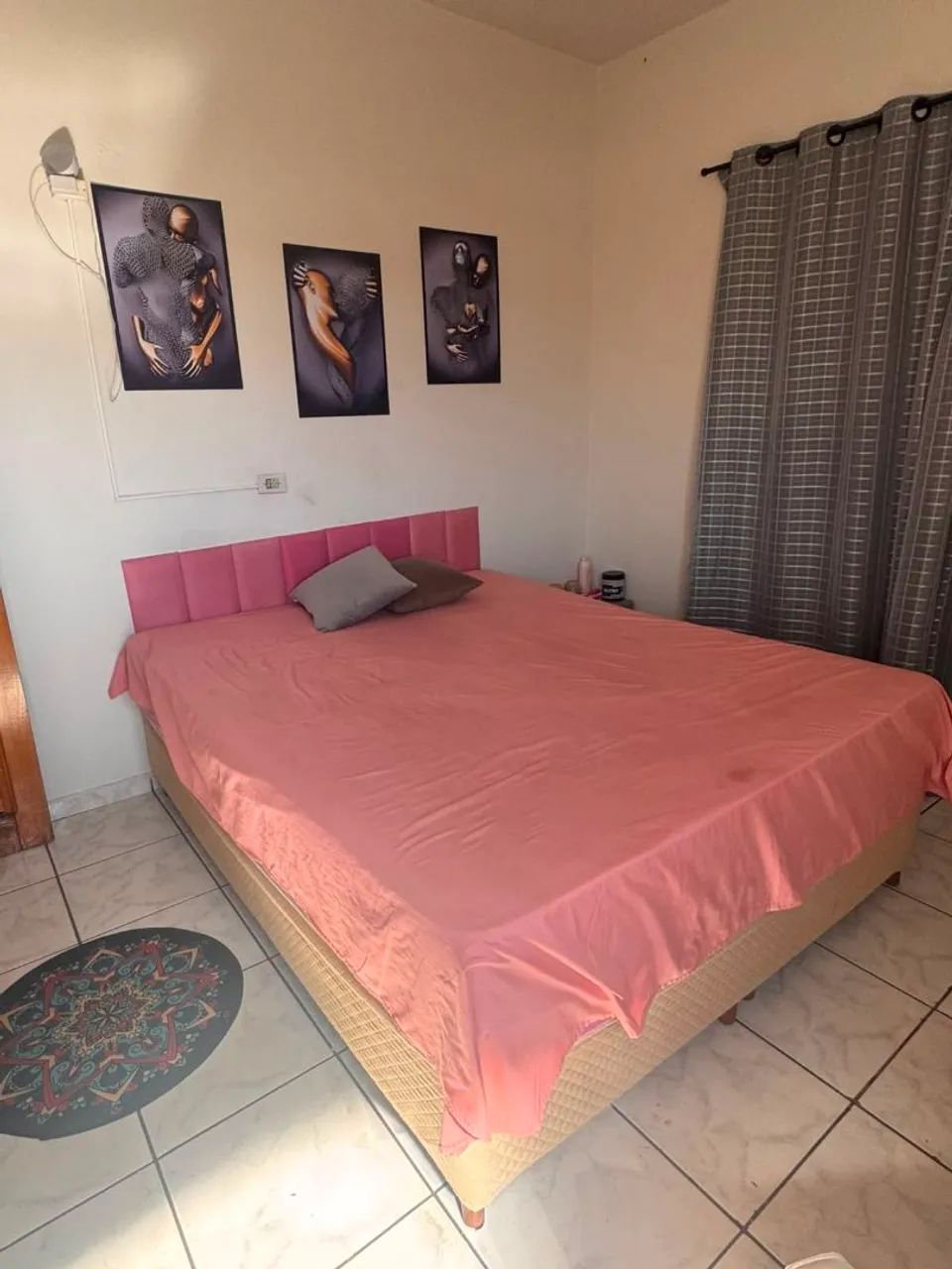 Cama de casal Queen 