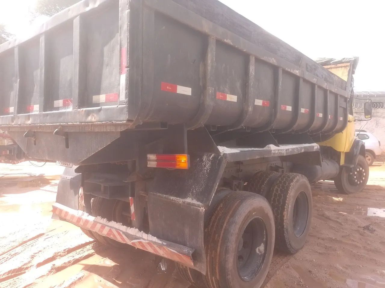 CAMINHÃO BASCULANTE MB 2214 - Foto 4
