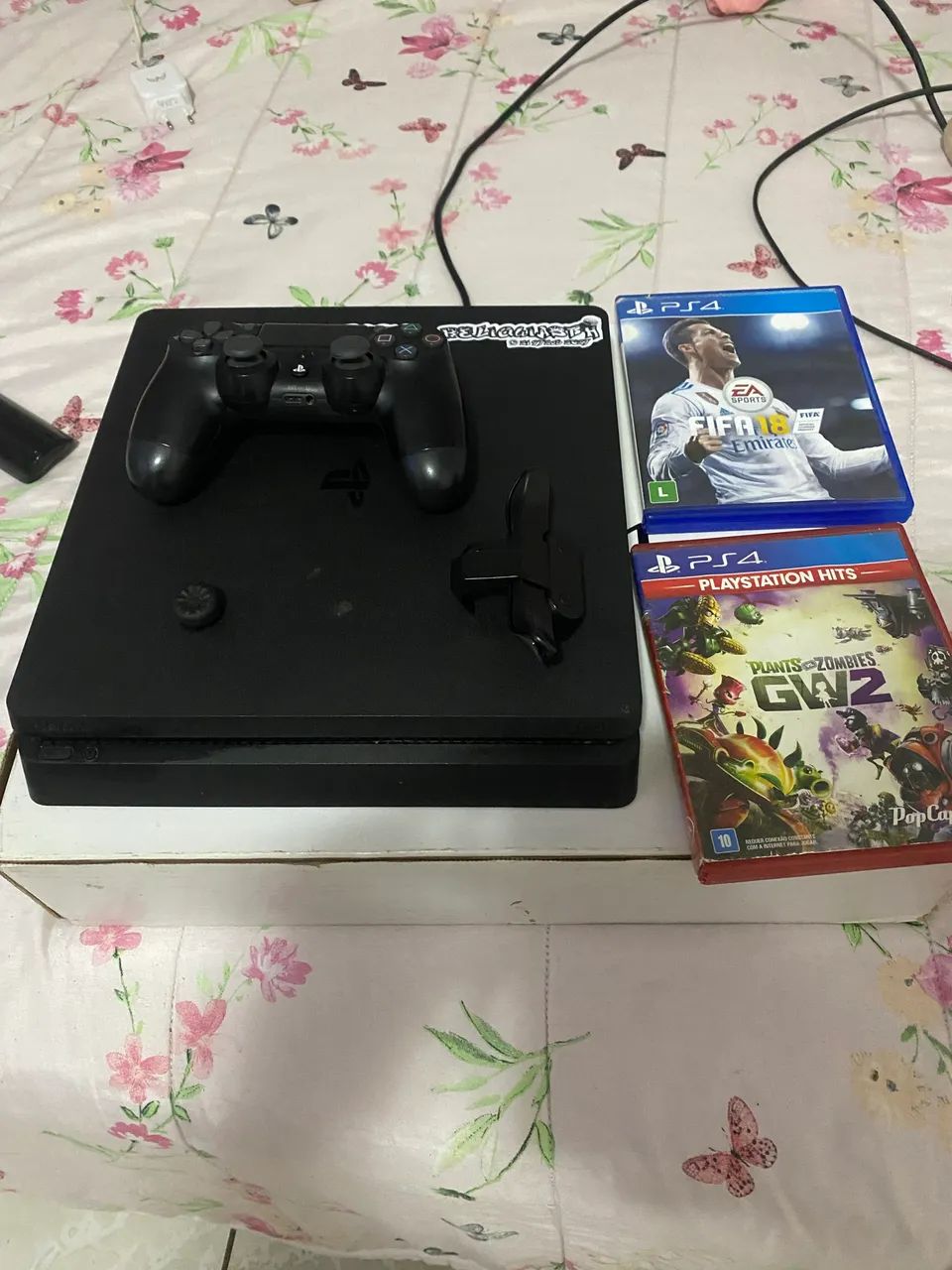 Ps4 slim 1T