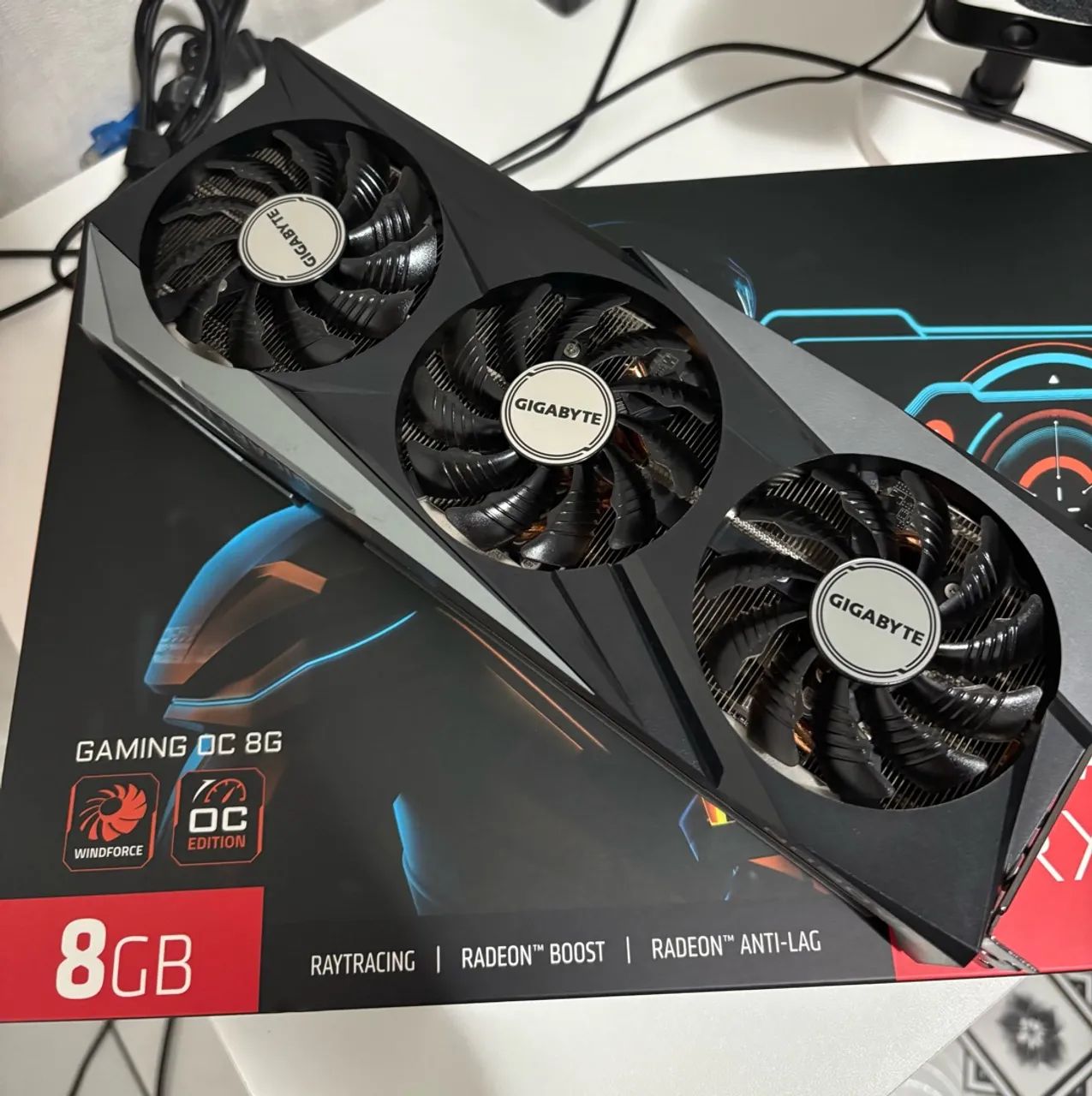 RX 7600 GIGABYTE