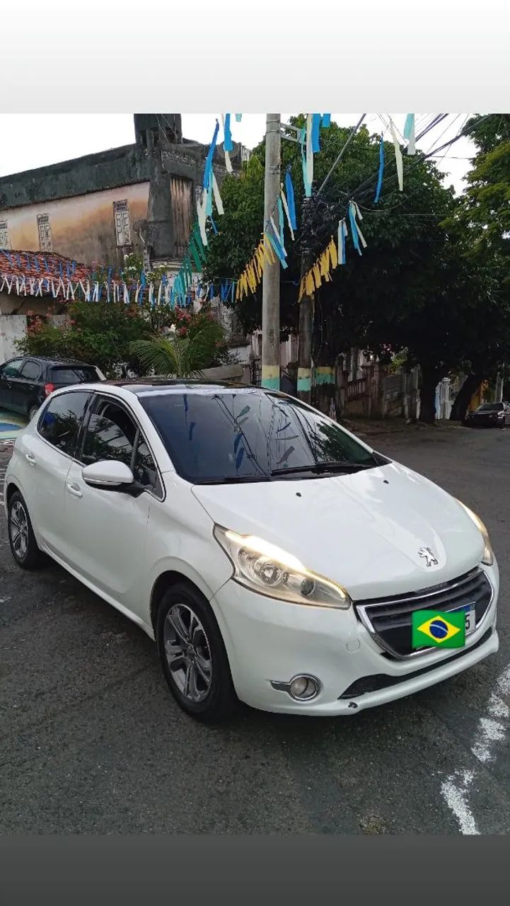 Peugeot 208 2014