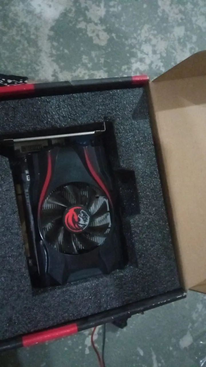 placa de video R5 240 2gb....