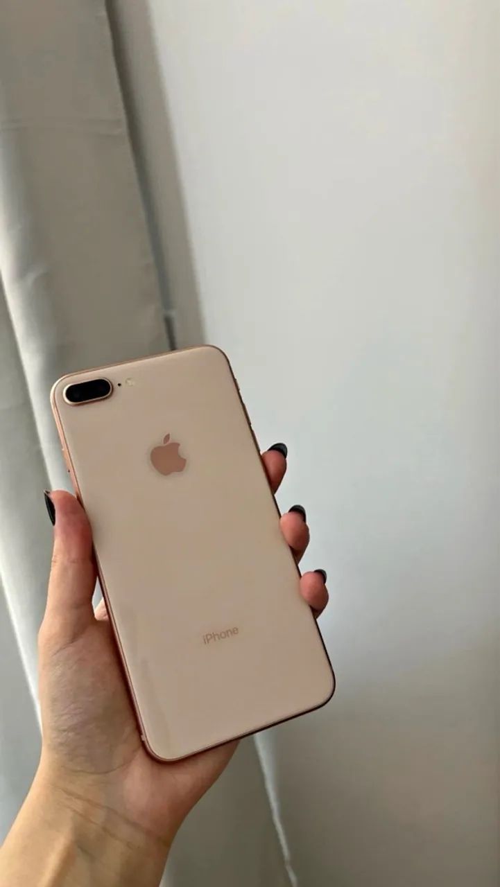 iPhone 8 Plus 