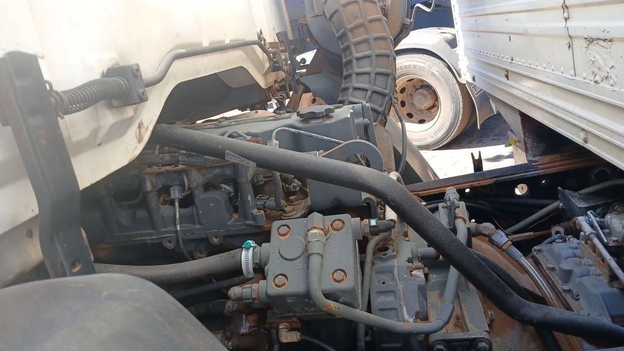 Ford Cargo 2422 ano 2011 - Foto 2