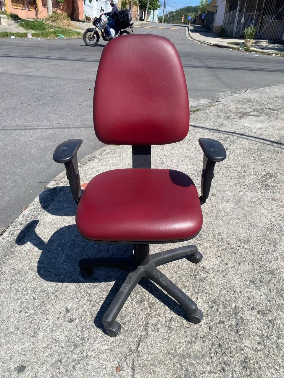 Flexform Swivel Chair with 4 Adjustments