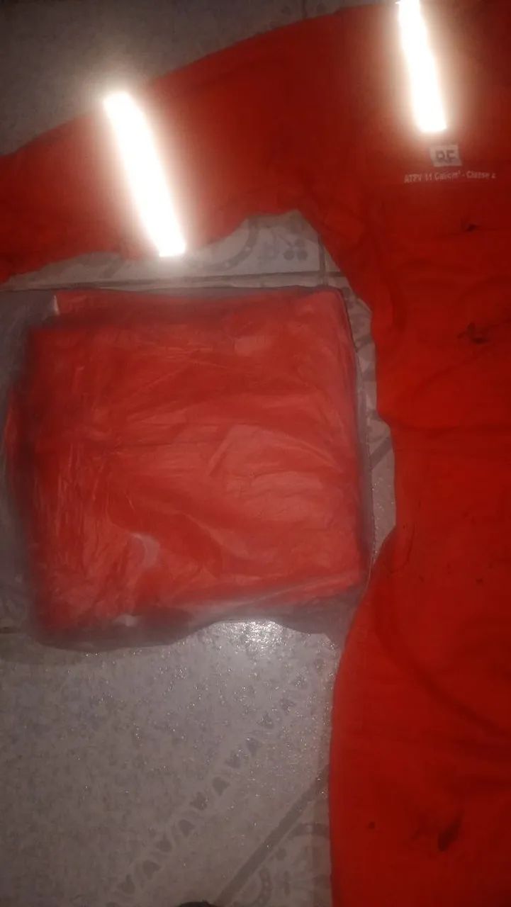 Vendo macacão de segurança RF