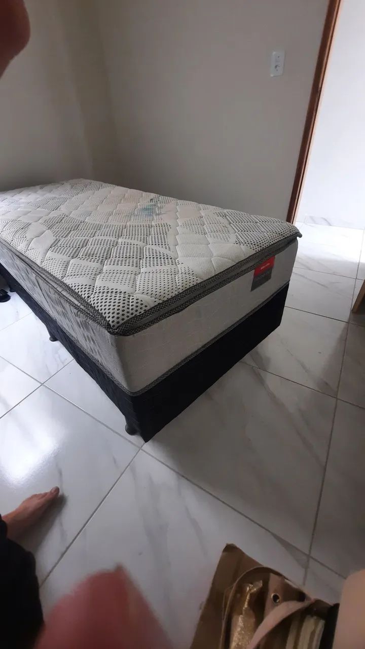 Vendo cama box de solteiro - Foto 3
