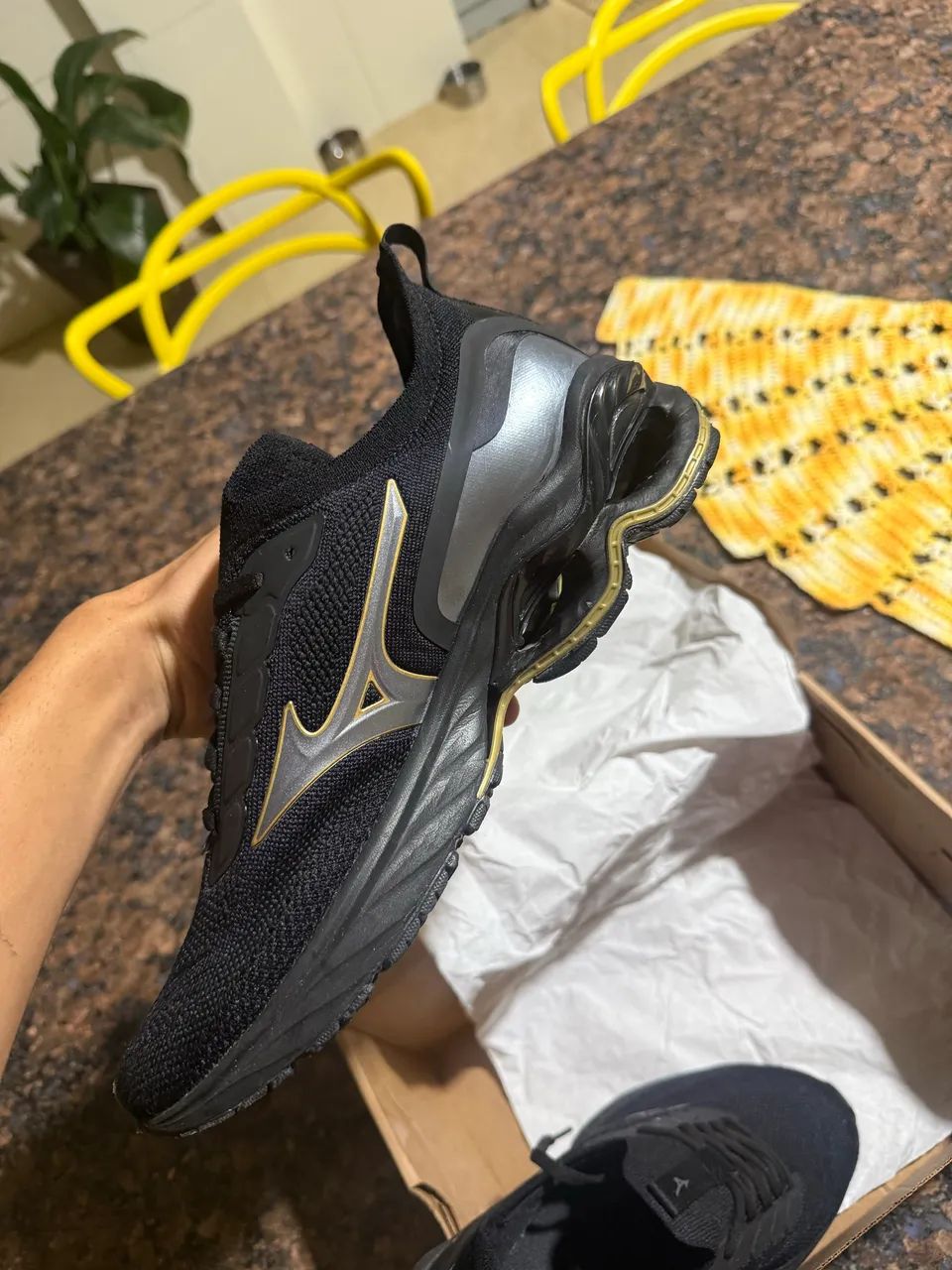 Tênis Mizuno Wave Invictus 4 - Foto 4