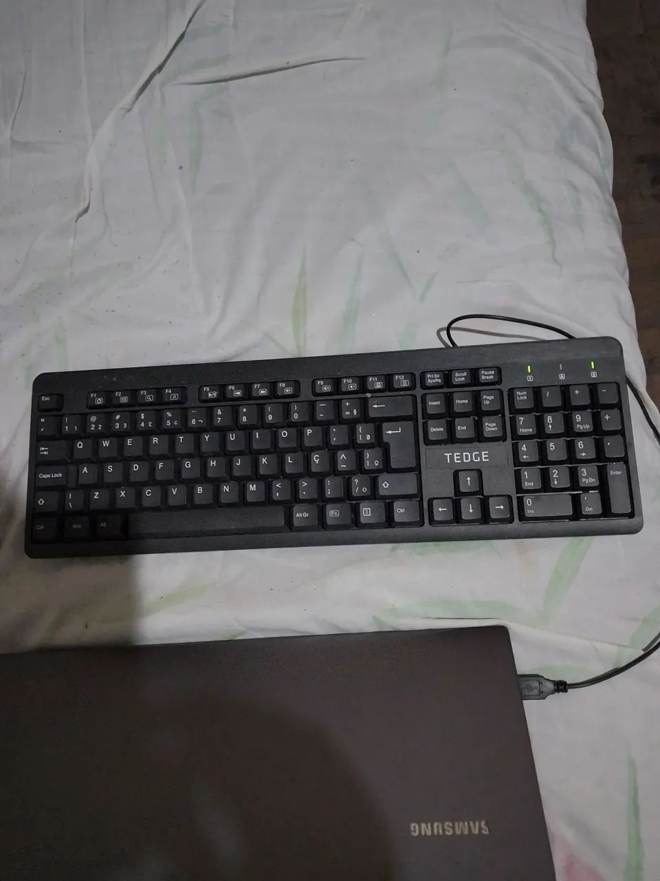 Monitor e teclado  - Foto 4