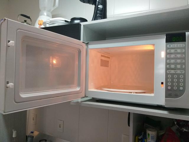 Micro-ondas electrolux 30 L Branco - Foto 3