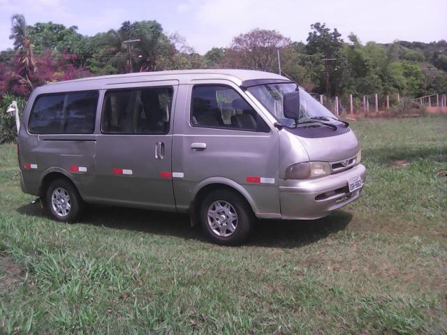 Van em otimo estado aceito carro