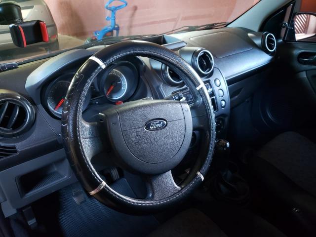 Fiesta Sedan 2011 - 1.0 - 4P - Foto 7