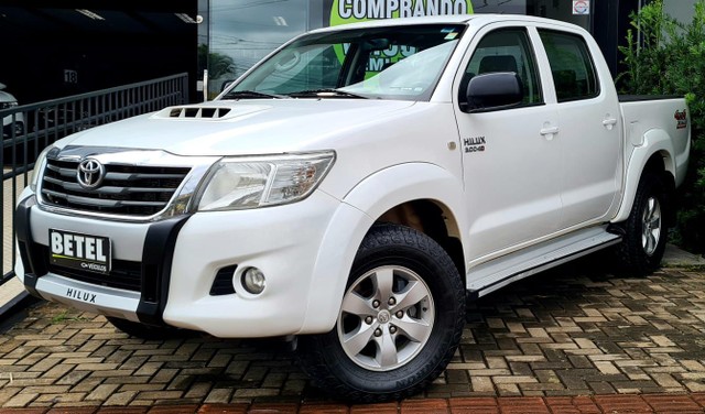 TOYOTA HILUX CD DIESEL 4X4 ANO 2014 IMPECAVEL