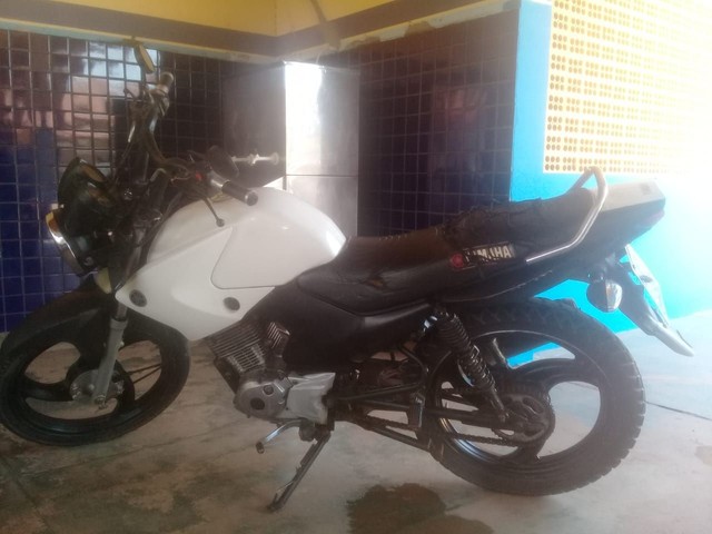 VENDO MOTO LEGALIZADA