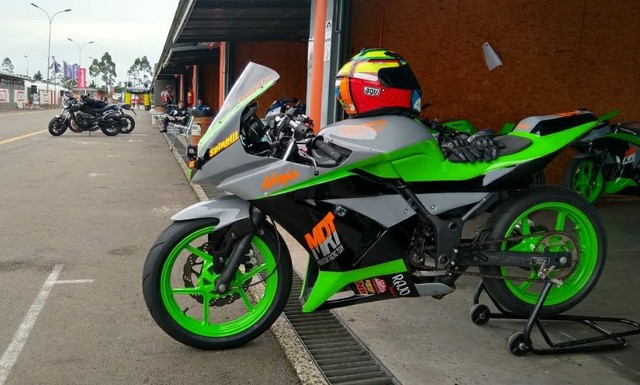 NINJA 250R NINJINHA PISTA