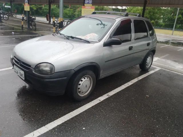 comprar Chevrolet Corsa Hatch em Jacareí - SP