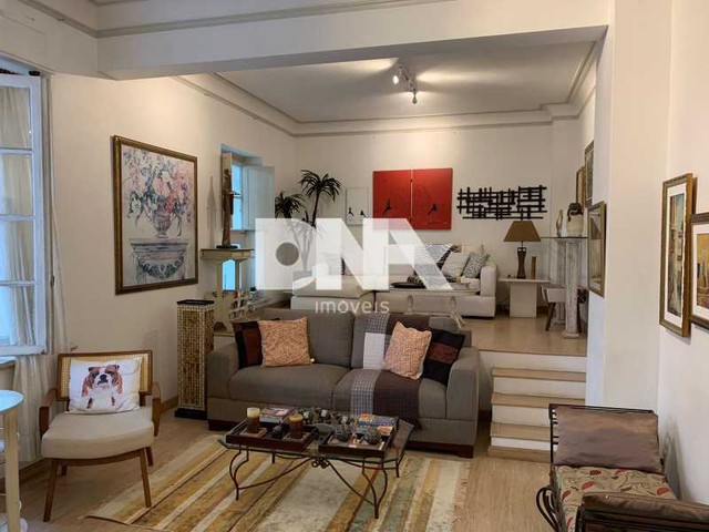 Apartamento - / Residencial / Copacabana
