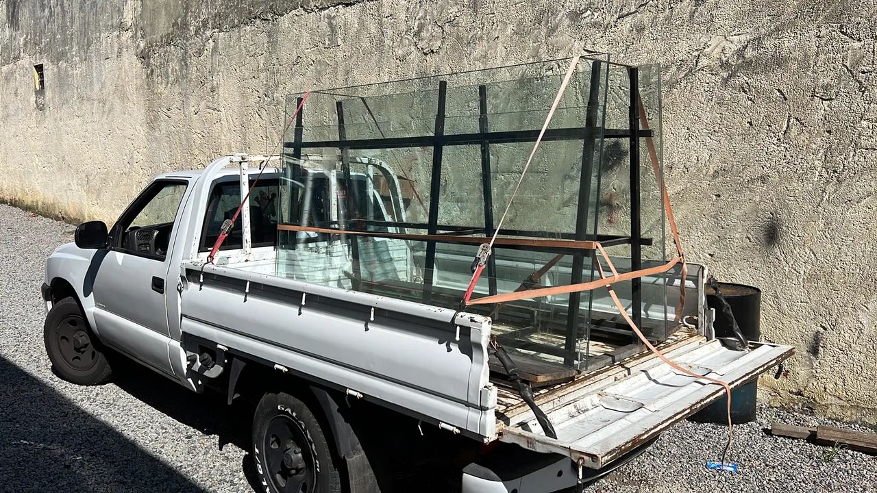Frete Específico com Suporte para Transporte de Vidros e Espelhos - Foto 3